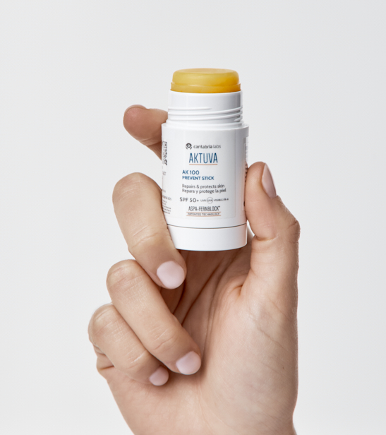 HELIOCARE AK100 Prevent Stick